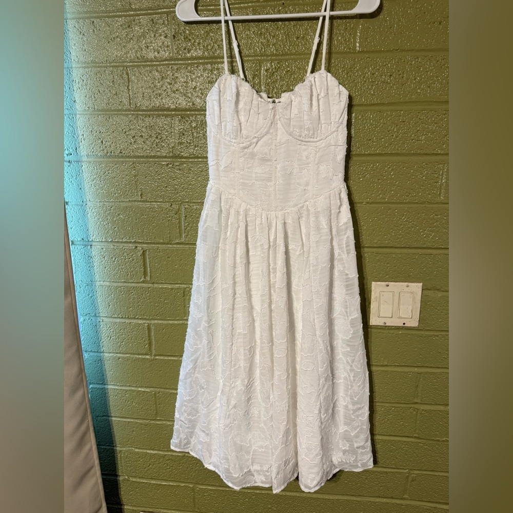 Elegant White Lace Dress